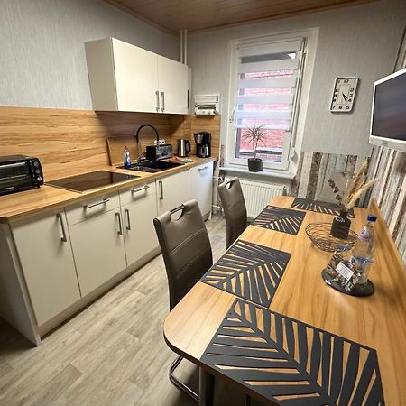 Christels Ferienwohnung 2 In Thale Mit Ueberdachter Terrasse, Kueche Mit Tv & Geschirrspueler Exterior photo